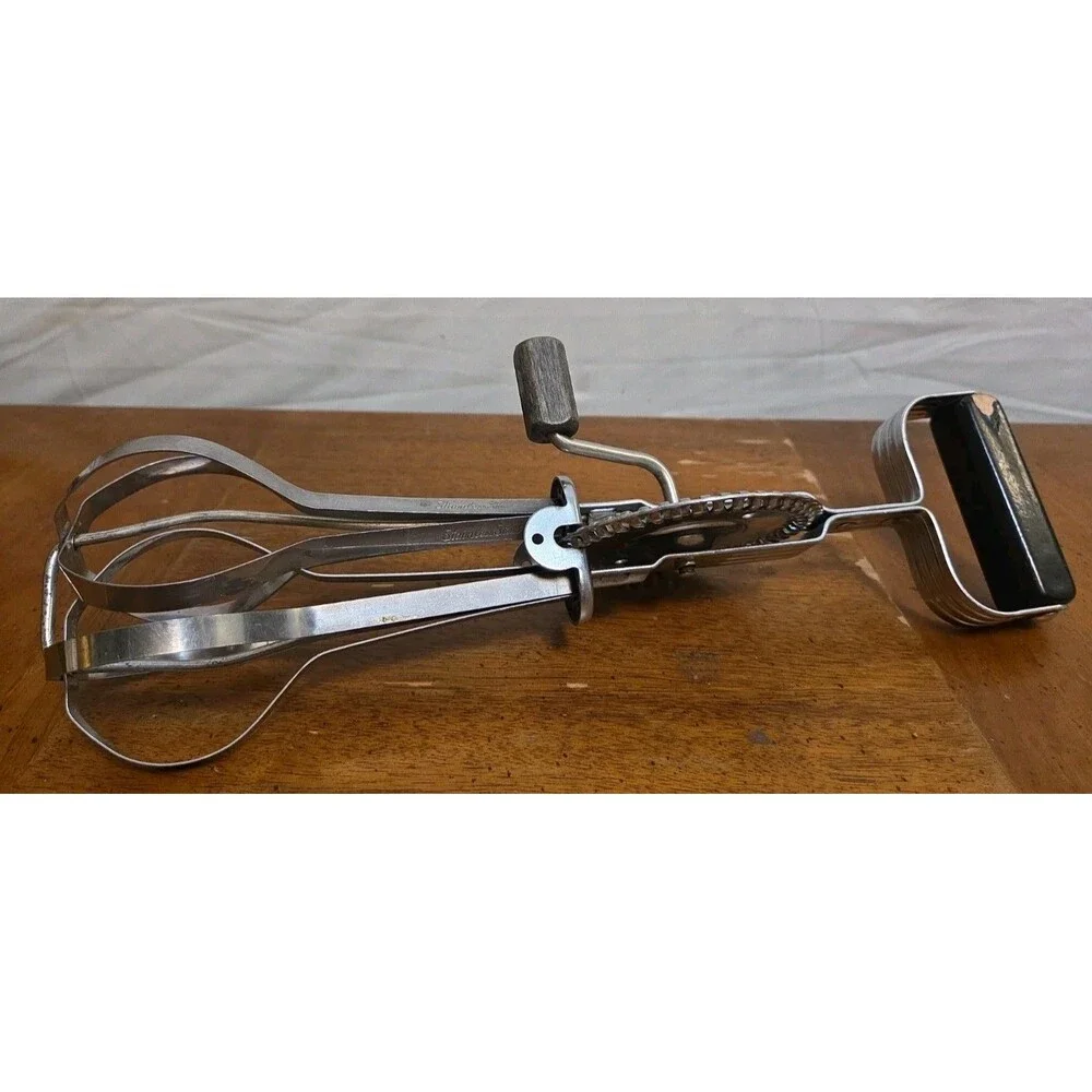 Vintage EKCO Best Stainless Steel R/L Hand Crank Mixer/Egg Beater